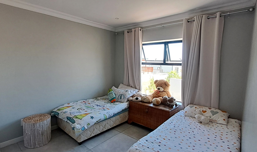 3 Bedroom Property for Sale in Reebok Western Cape